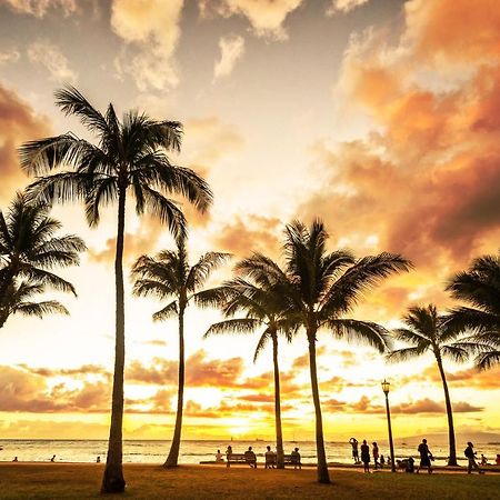 Aqua Palms Waikiki Ocean View Lanai Parking Included Apartment Honolulu Exterior photo