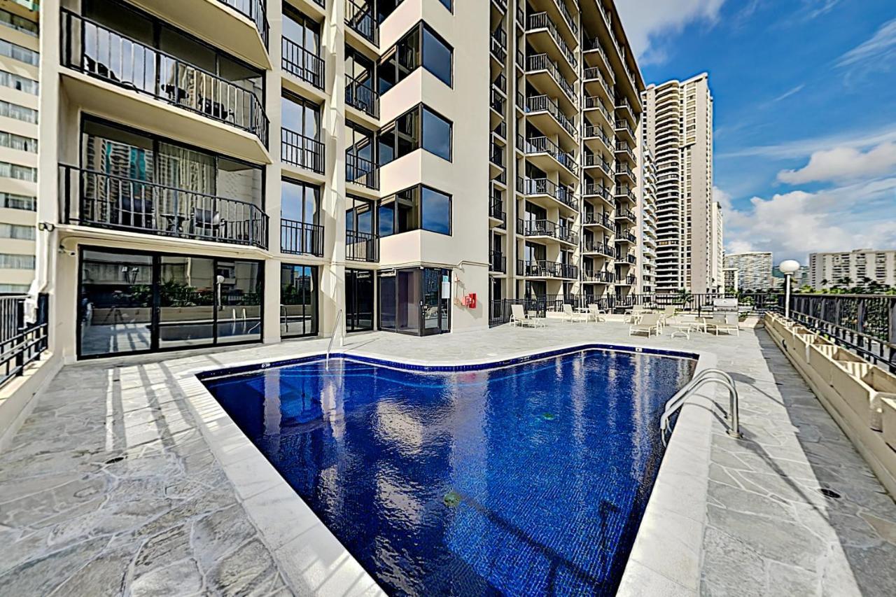 Aqua Palms Waikiki Ocean View Lanai Parking Included Apartment Honolulu Exterior photo