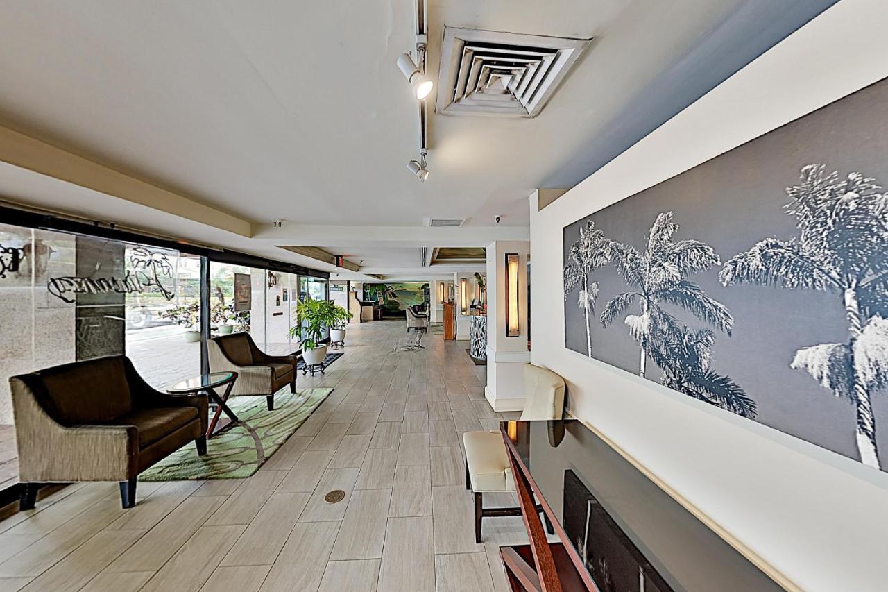 Aqua Palms Waikiki Ocean View Lanai Parking Included Apartment Honolulu Exterior photo